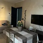Tomati's House Apartmán *