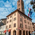 Tomati's House * Alba (Piedmont)