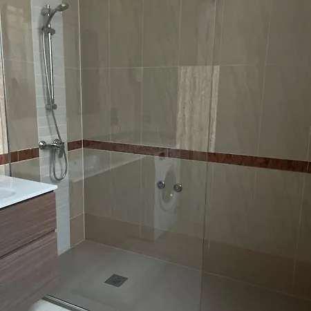 Tomati's House ألبا