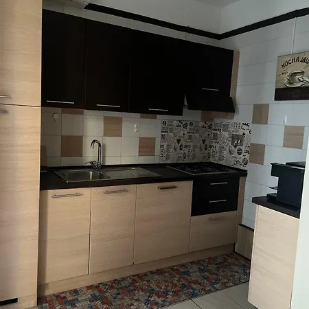 Tomati's House ألبا